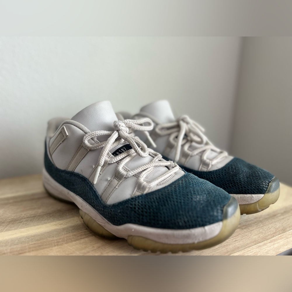 Jordan 11 Retro Low Snake Navy Size 10